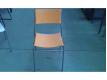 Mobilier de bureau : chaise orange rtro Nord Lesquin