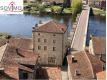 DANS UN VILLAGE TOURISTIQUE, EN BORD DE RIVIERE, VASTE MAISO Charente Confolens