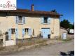 MAISON DE VILLAGE TOUT CONFORT AVEC GARAGES ET JARDIN Vienne (Haute) Mzires-sur-Issoire