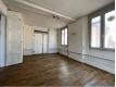 Local commercial  la location  SAINT JUST EN CHAUSSEE Oise Saint-Just-en-Chausse