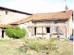 Maison (3 chambres) avec une grande Grange (env. 350 m2) et Charente Chirac