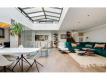 Surface atypique claire par verrire Paris Paris