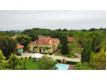 A VENDRE  Castra-Verduzan : Maison de caractre avec 4 chambres (possibilit deux logements), piscine, dpendances, 3 mares, ruisseau et puits sur 3,9 Ha de terrain dans un hameau calme avec vues sur la campagne et  seulement 1,5 kms des commodits Gers Castra-Verduzan