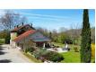 A vendre secteur Condom, Gers: Maison de caractre, chambre d'htes, bar et restaurant. Total de 7 chambres, surface habitable actuelle de 375m. Garage, parking, pr cltur avec abri. Terrain de 9.107m. Sur la voie verte. Beau potentiel Gers Mouchan